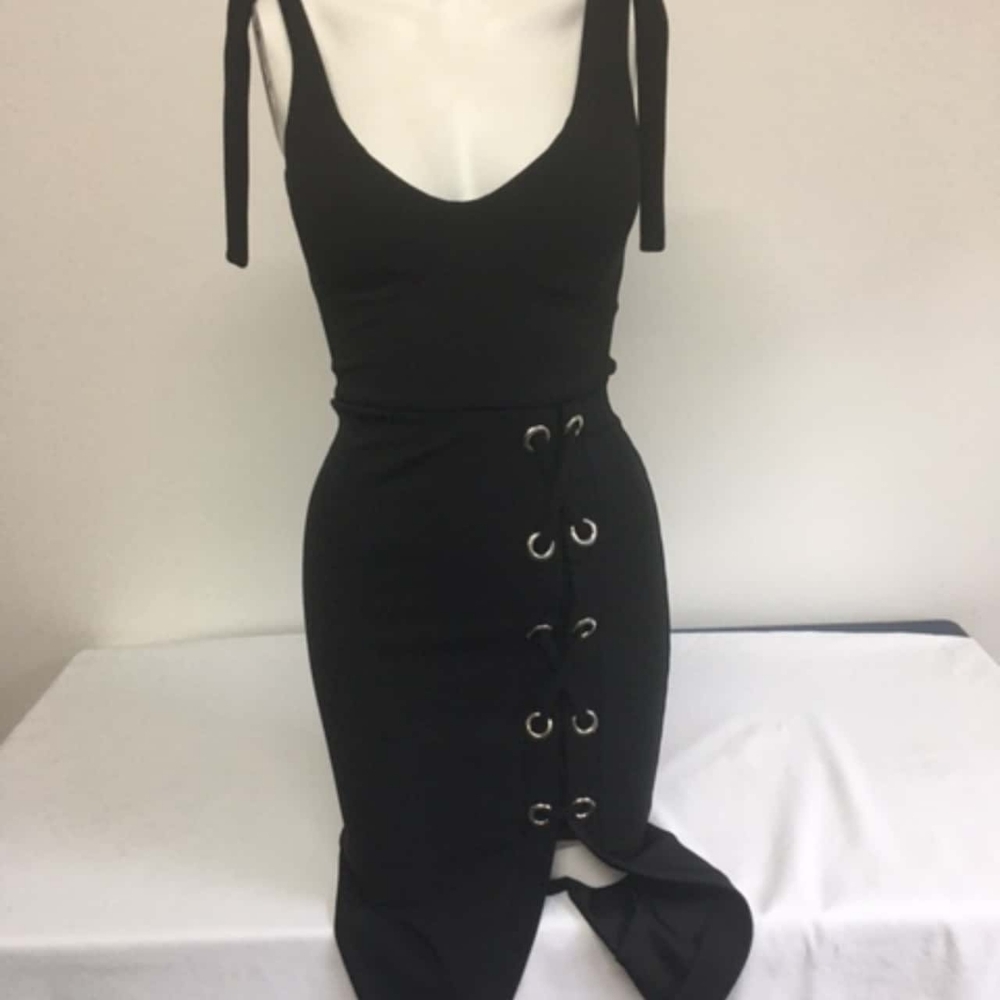 SHEIKE Black Magic Bodice Eyelet Tie Up Strap Bodycon Midi Dress - Picture 9 of 12